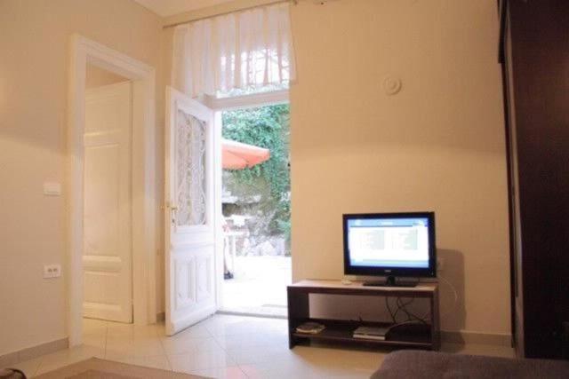 Apartments Rezine 로브란 외부 사진