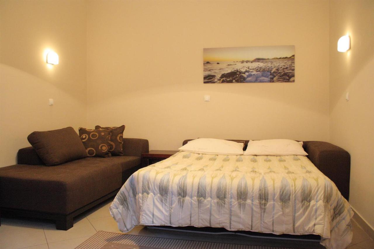 Apartments Rezine 로브란 외부 사진